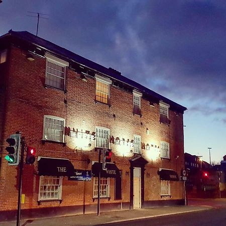The White Horse Hotel يستون المظهر الخارجي الصورة