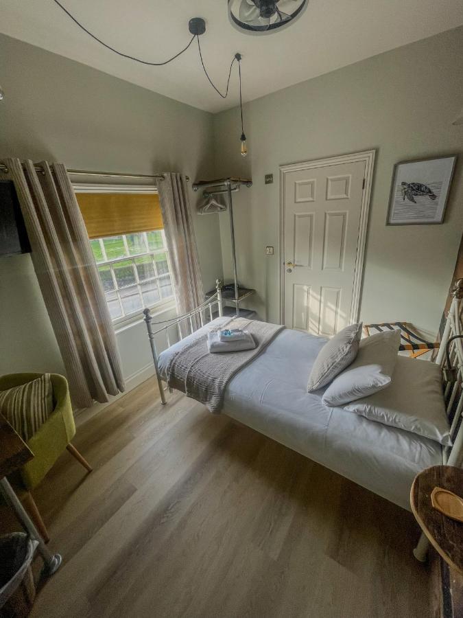 The White Horse Hotel يستون المظهر الخارجي الصورة