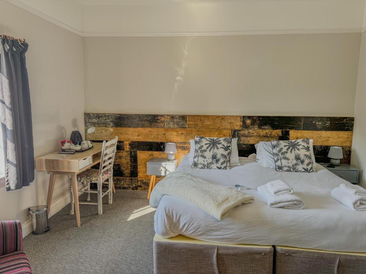 The White Horse Hotel يستون المظهر الخارجي الصورة