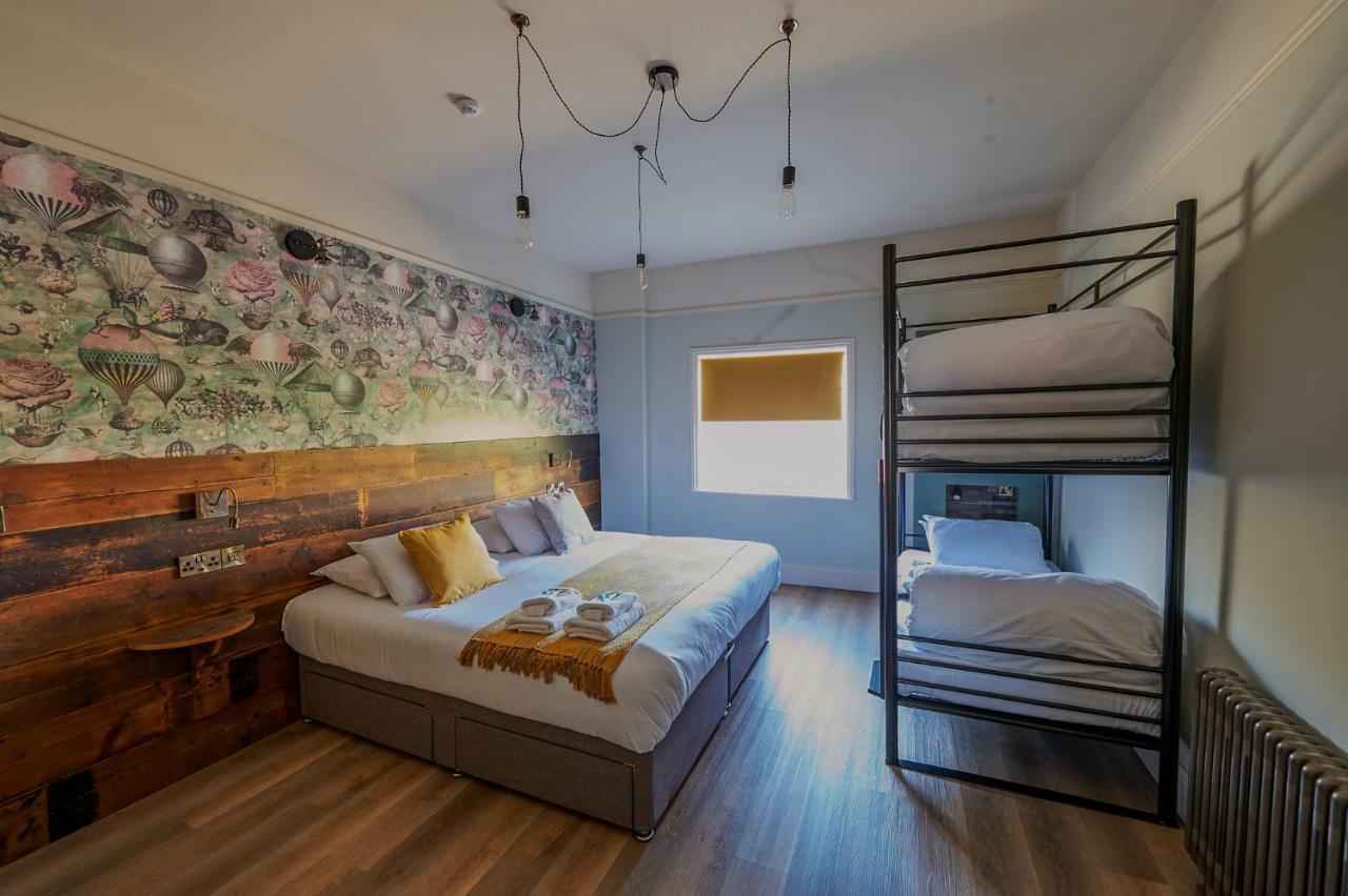 The White Horse Hotel يستون المظهر الخارجي الصورة